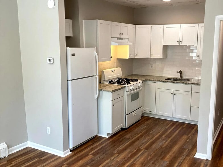 Building Photo - 81 E Broad St