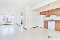 Building Photo - 2462 Belmont Ave