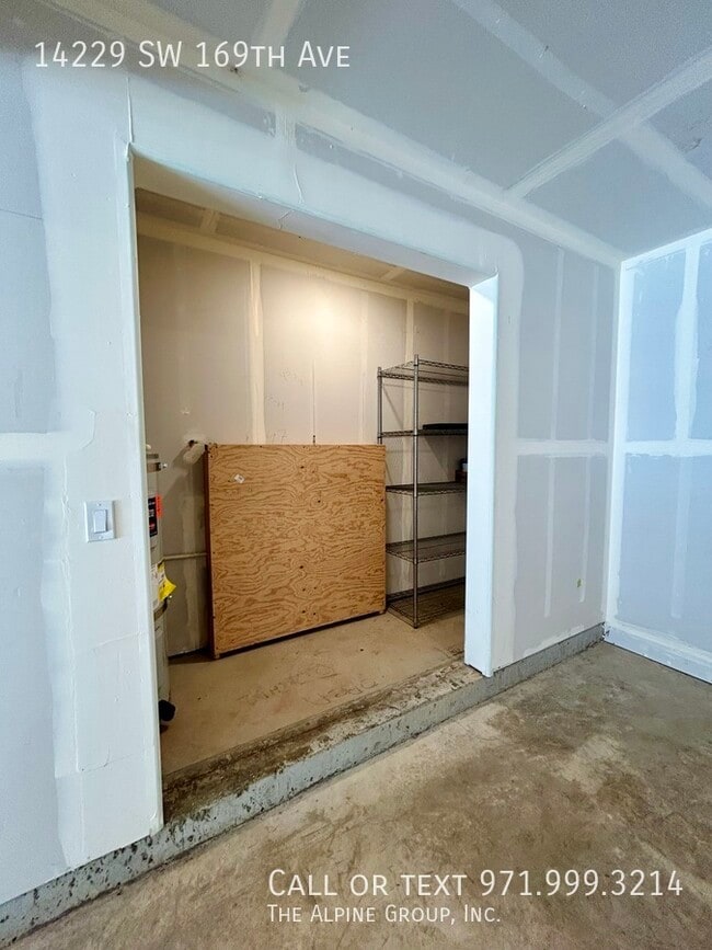 Building Photo - 14229 SW 169th Ave