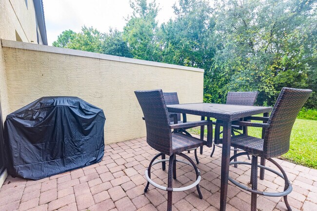 Building Photo - 8079 Brooksville Dr