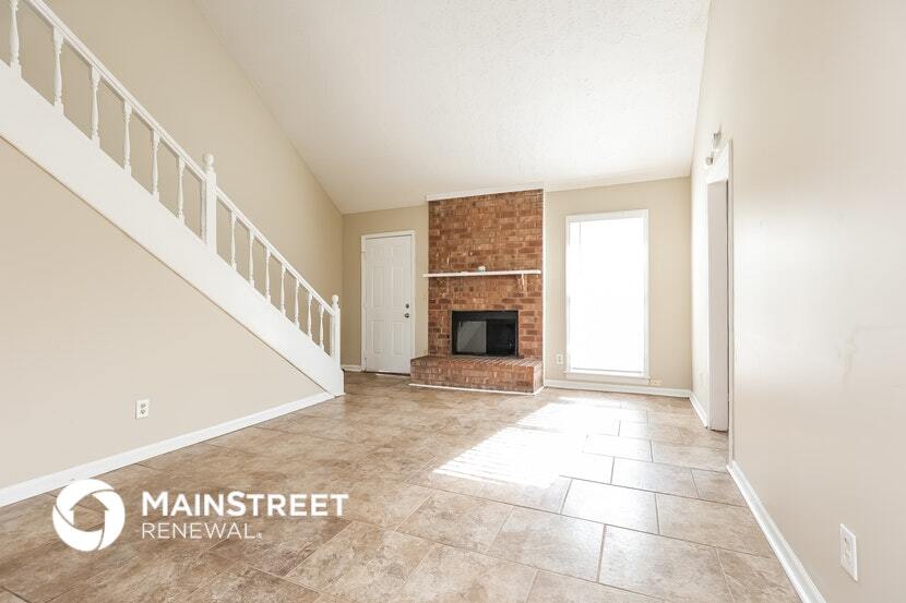 Building Photo - 305 Short Ct