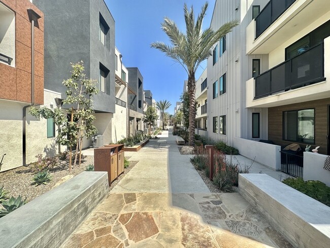 Building Photo - Brand New 3-Story Townhome In Otay Mesa!