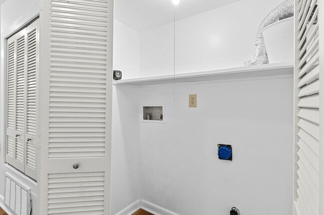 Building Photo - 3506 Prestwick Dr