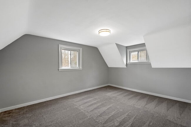 Building Photo - Stunning 3 bedroom home in Penn Hills available April 1st!