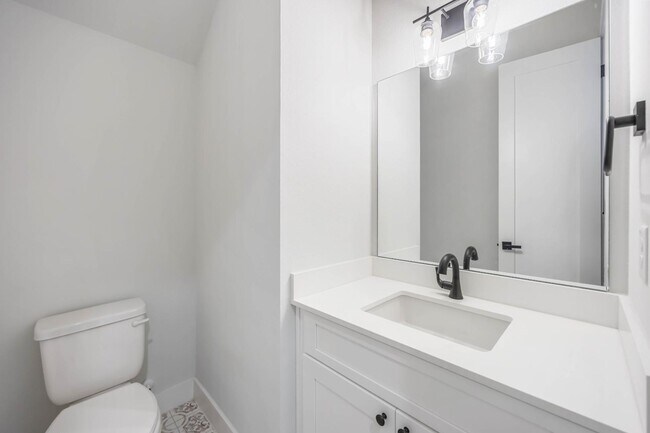 Building Photo - 6119 Campo Vista Dr