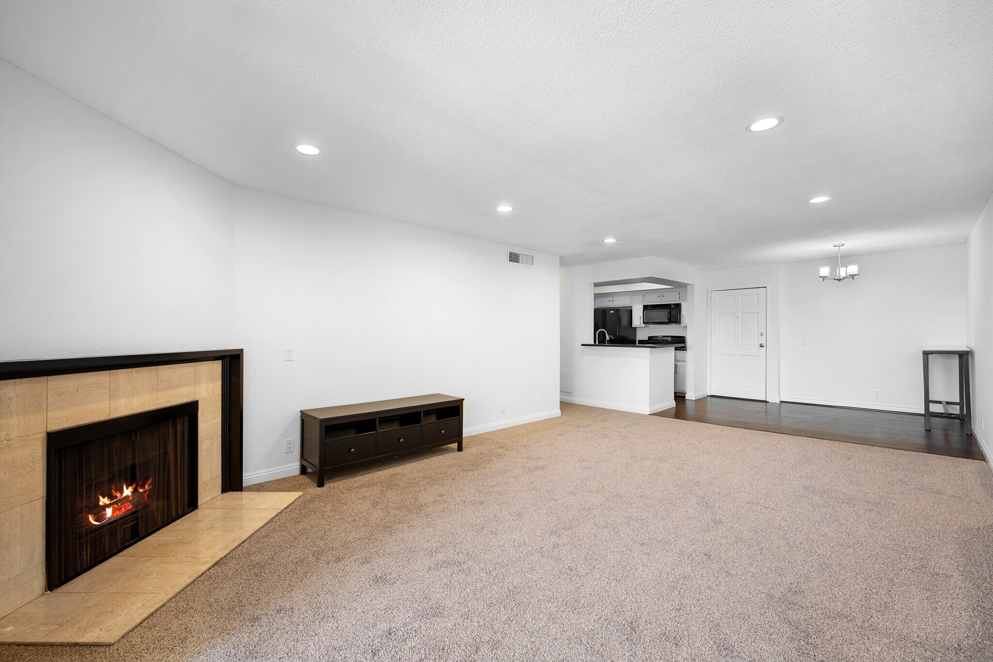Building Photo - 460 Oak St