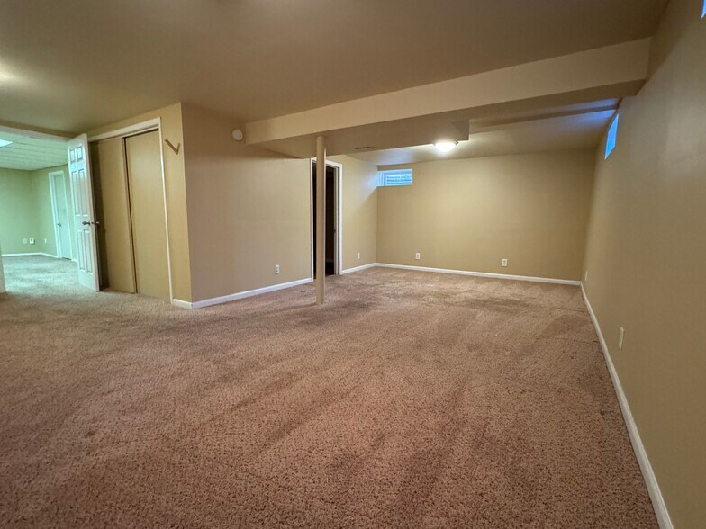 Building Photo - 2532 N Bootmaker Dr