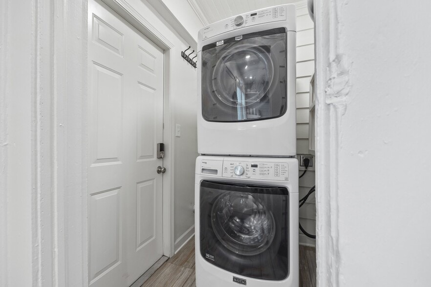 Building Photo - 1146 Wade St NE