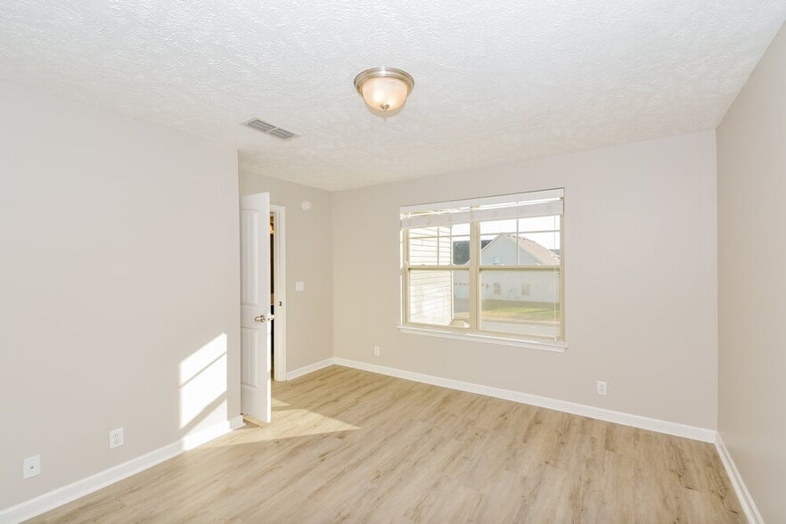 Building Photo - 3512 Oval Hesson Lane