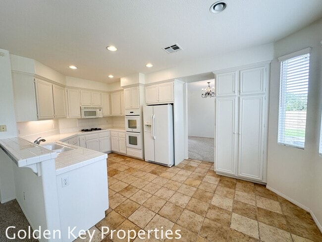 Building Photo - Beautiful spacious home in Mariners Point in Carlsbad!