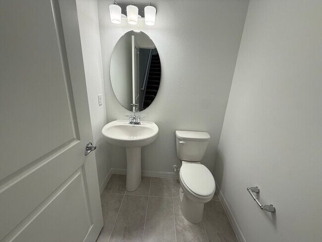 Building Photo - 3/2.5 Clermont Townhouse-NEW CONSTRUCTION