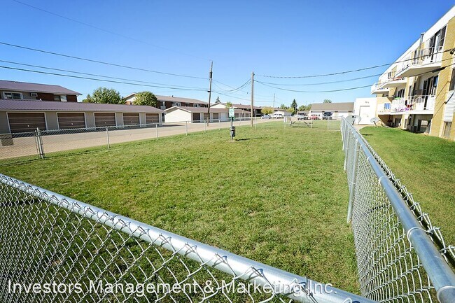 Building Photo - 2105 5th St NW