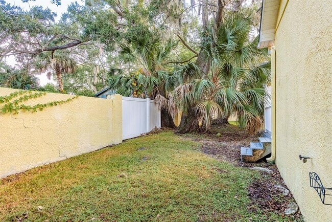 Building Photo - 406 S Bayview Blvd