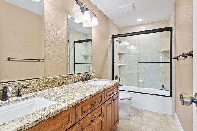 Building Photo - Move-In Special - 50% Off First Month’s Rent! Upgraded Pool Home in Wonderful Mission Viejo Neigh...