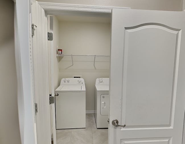 Building Photo - 432 Honey Bell Rd