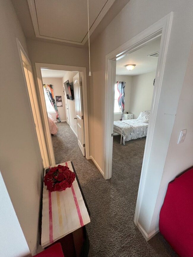 Building Photo - Stunning 4-Bedroom Home in Zachary's Mirav...