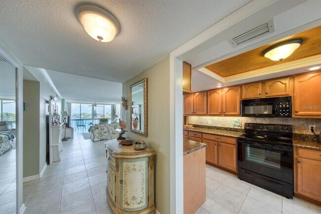 Building Photo - 105 Island Way