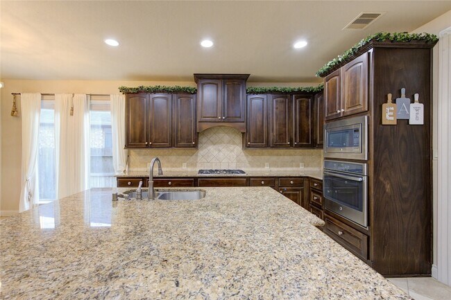 Building Photo - 11227 Dunstan Hill Dr