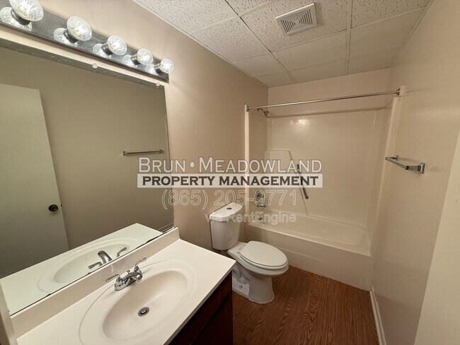 Building Photo - 3610 Kelly Cir