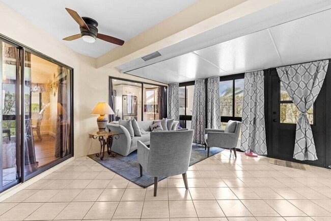 Building Photo - 2363 NW 13th Ct