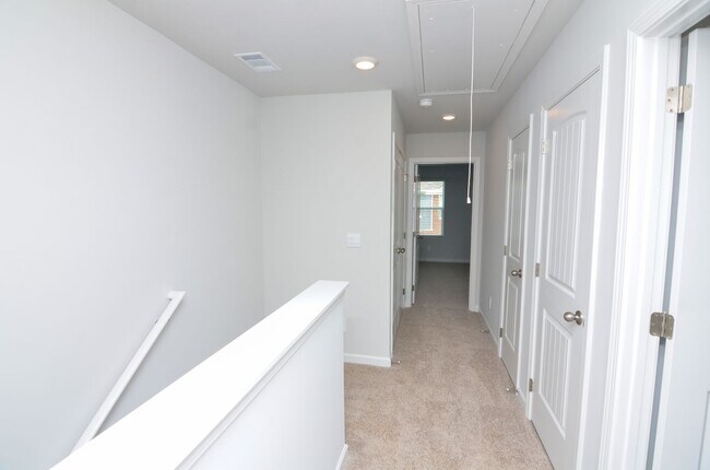 Building Photo - 1017 Keyes Pl