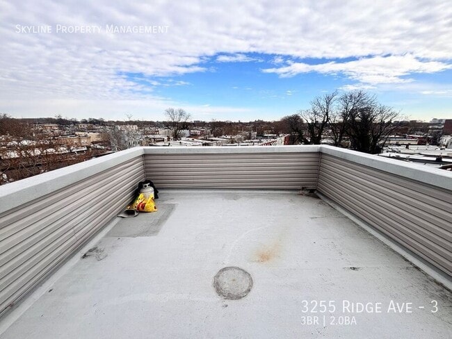 Building Photo - 3255 Ridge Ave