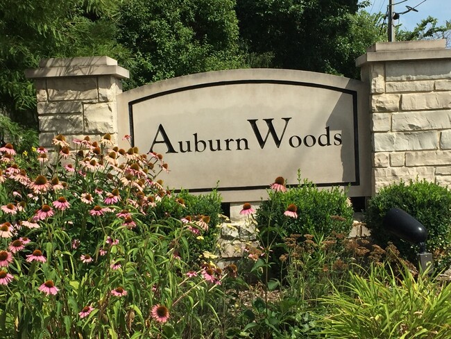 Building Photo - 859 N Auburn Woods Dr