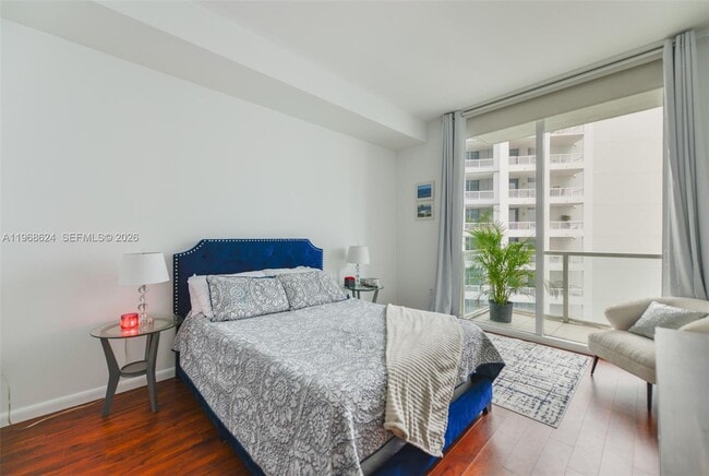 Building Photo - 218 SE 14th St