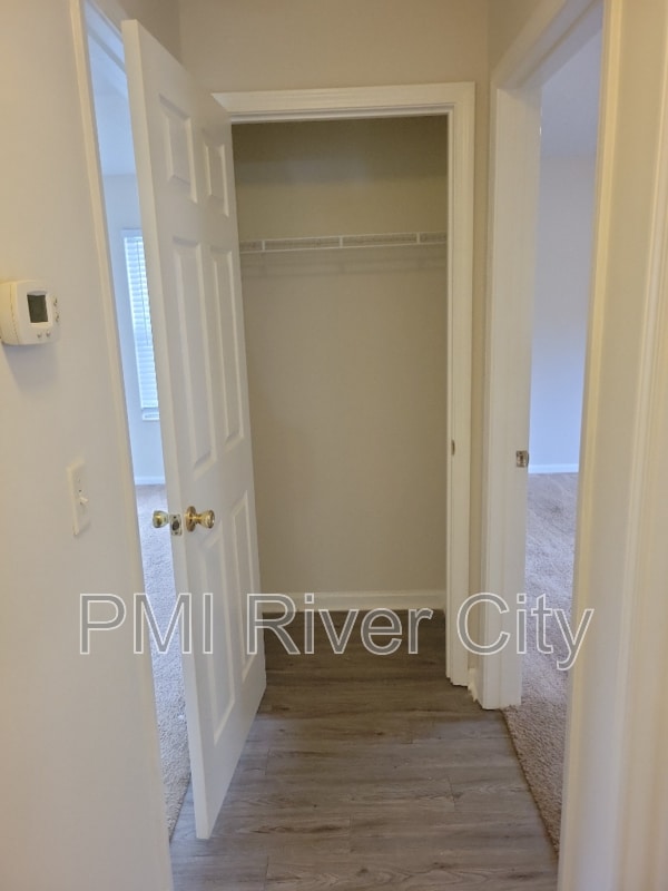 Building Photo - 1390 Old Middleburg Rd N