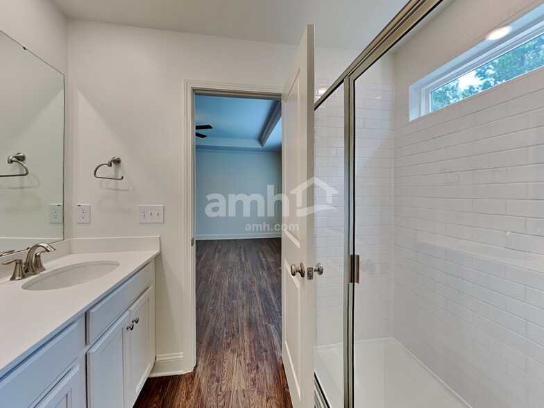 Building Photo - 3205 Brierhill Rd