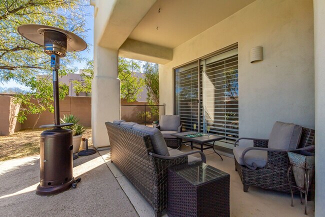 Building Photo - 11302 E White Feather Ln