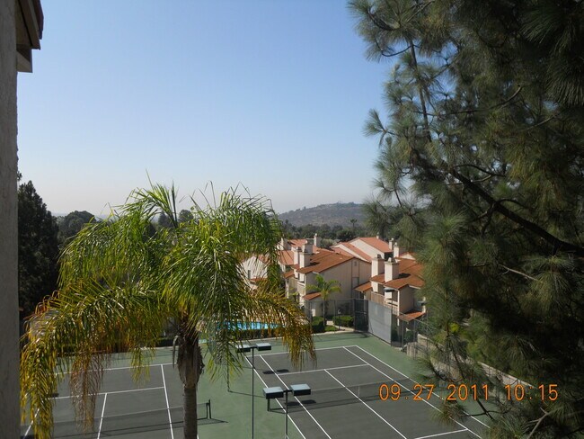 Building Photo - Cute 2bdrm/2bath Condo in San Diego