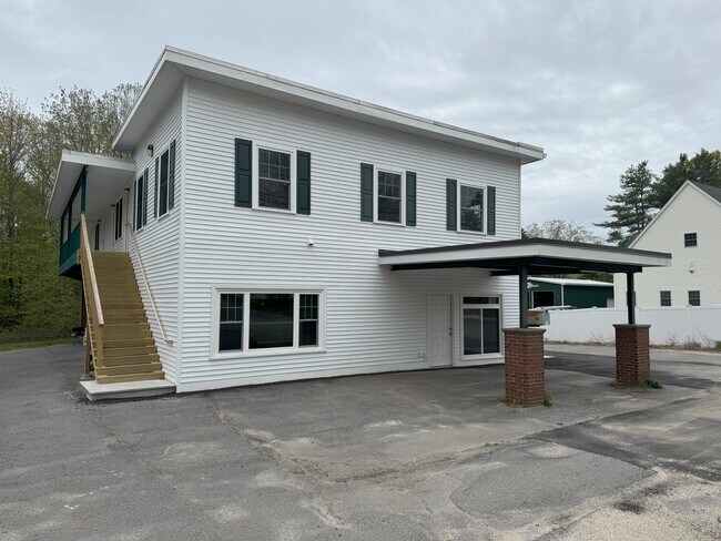 Building Photo - 162 Narragansett Street