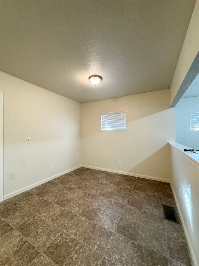 Building Photo - OL2441