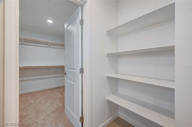 Building Photo - 324 Lupton Ave