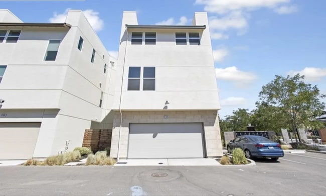 Building Photo - 5700 Sterling St