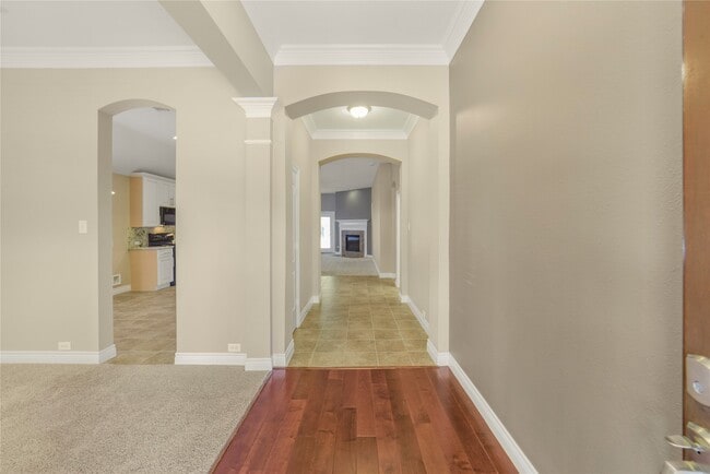 Building Photo - 13715 Cypresswood Crossing Blvd