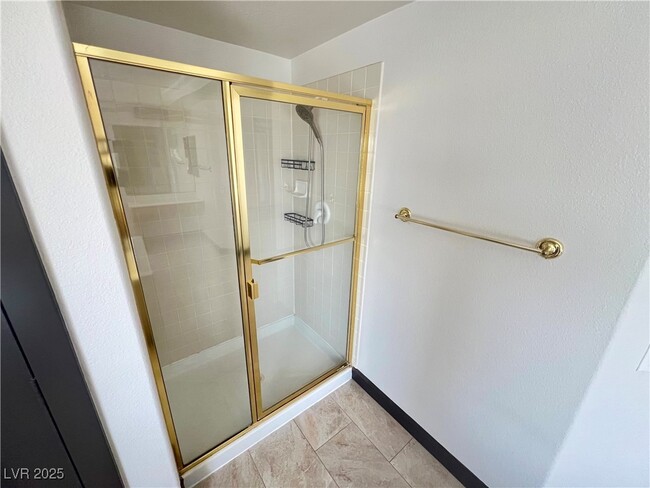 Building Photo - 604 Celso Ct