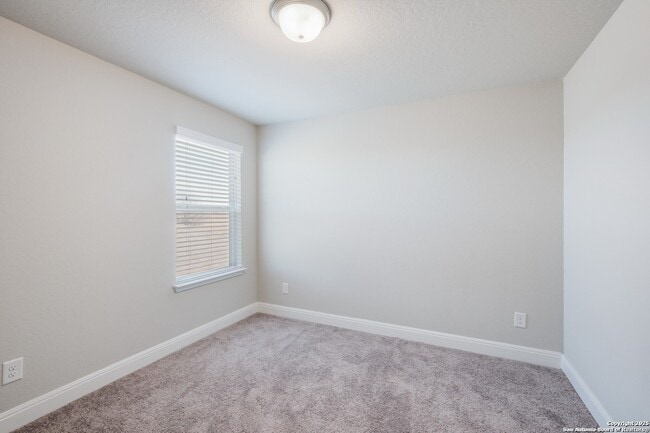 Building Photo - 130 Abbeydell