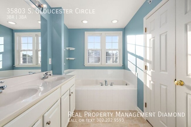 Building Photo - 35803 S Gloucester Cir