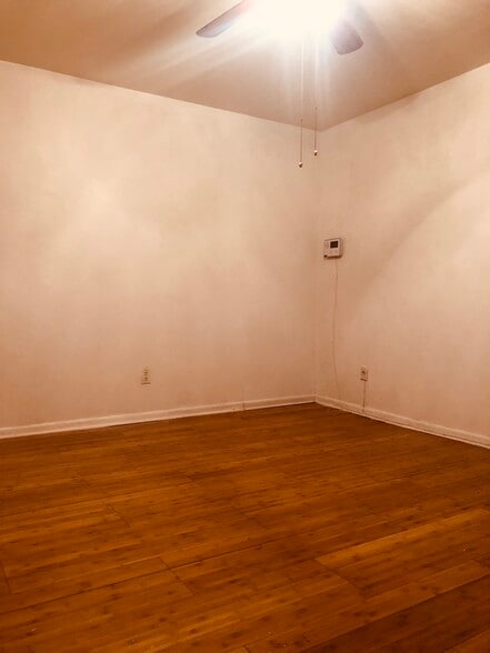 Building Photo - 13429 N Nemours St