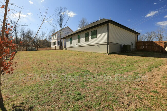 Building Photo - 10 Latheron Pl