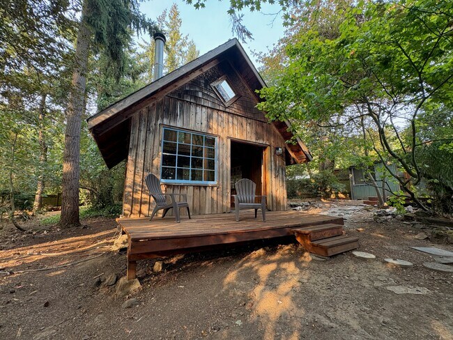 Building Photo - 3060 Onyx St