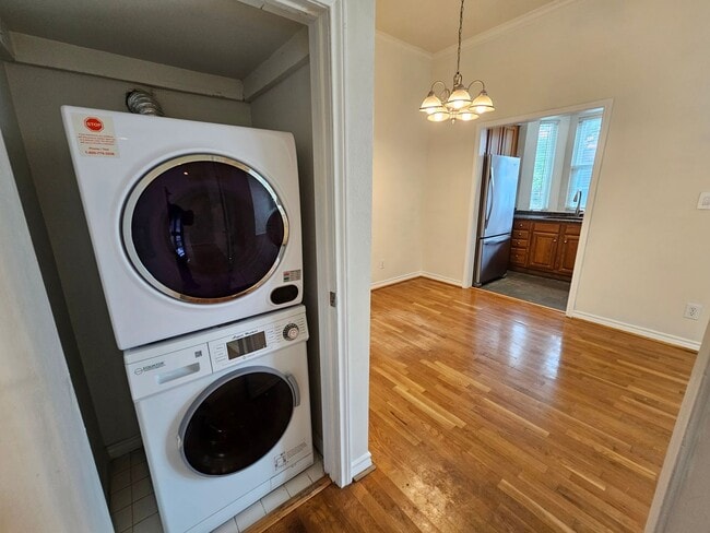 Building Photo - Available now ready for immediate move in