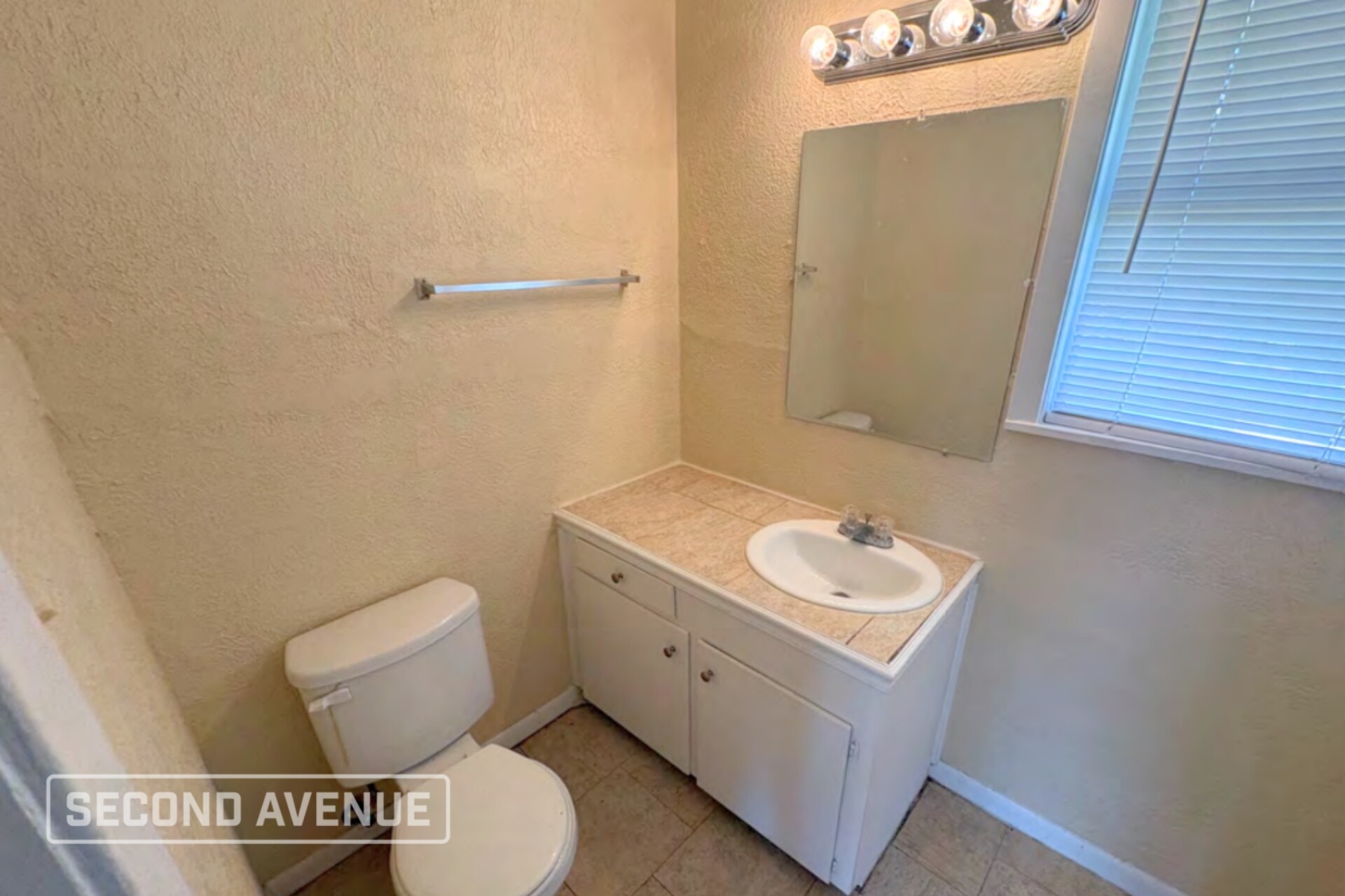 Building Photo - 202 Timber Ln