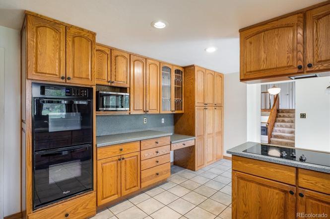 Building Photo - 2117 Stonehenge Cir