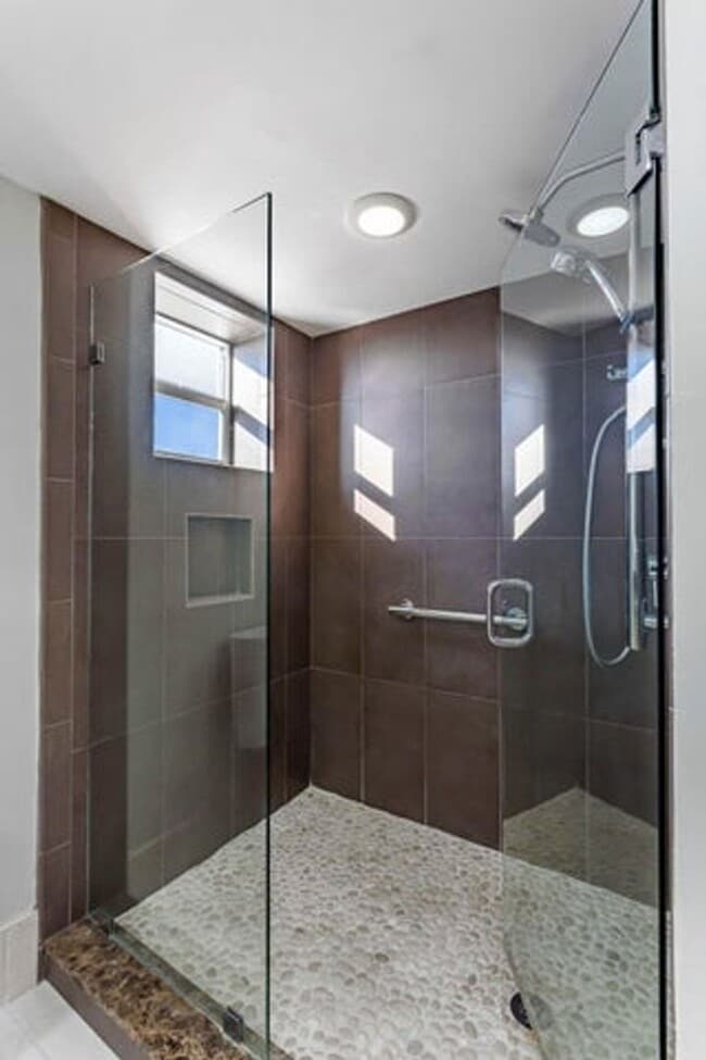 Building Photo - 1200 S Ocean Blvd