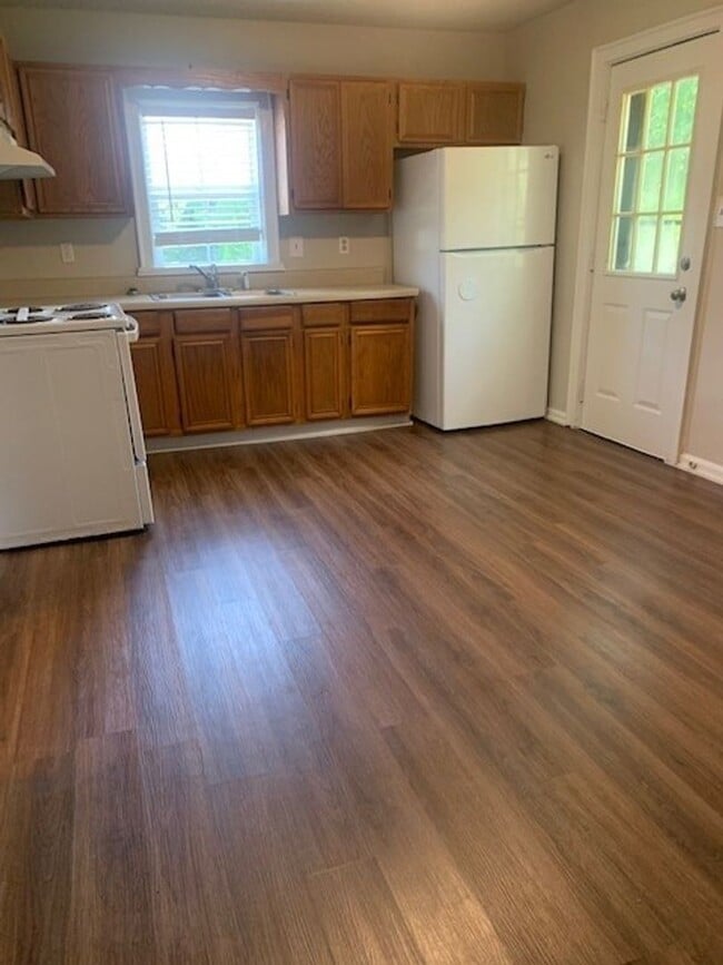 Building Photo - Updated 2 Bed 2 Bath In Peaceful Brown Summit