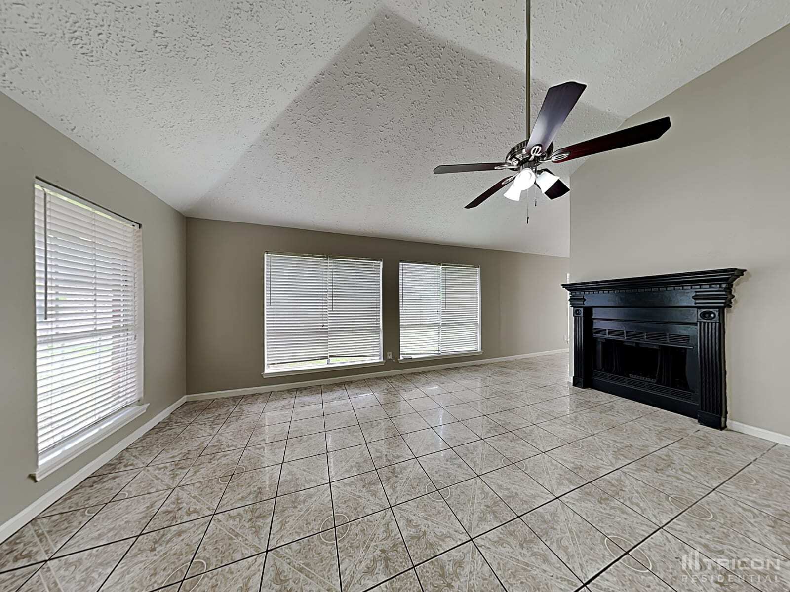 Building Photo - 8711 Croteau Dr