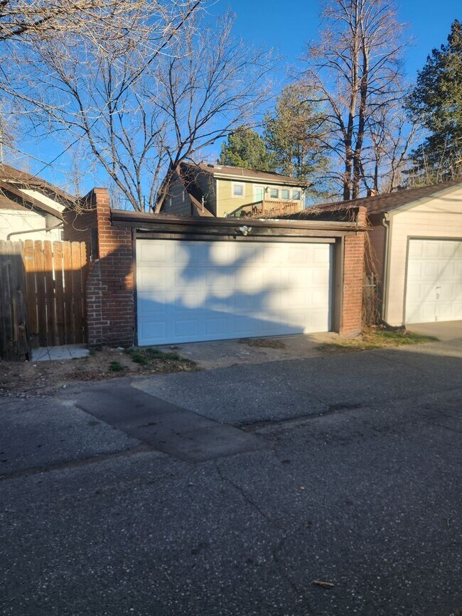 Building Photo - Charming home MOVE IN READY in Wash Park West neighborhood!! Amazing Deal!!!
